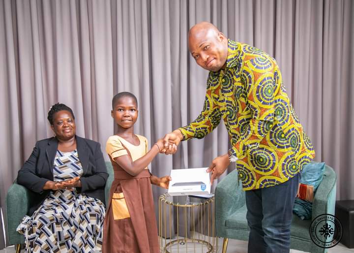 8-YEAR-OLD WINNER OF A READING COMPETITION RECEIVES 3K, NEW TABLET AND SCHOLARSHIP FROM HON. OKUDZETO ABLAKWA